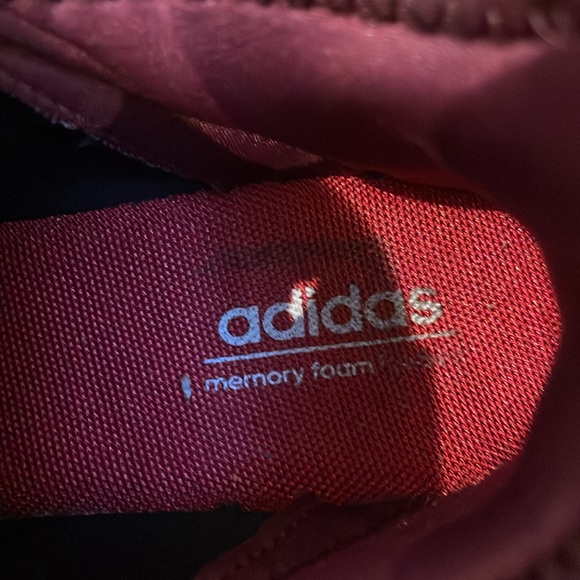 Adidas Women’s 6 1/2 cloudform shoes - Picture 6 of 7